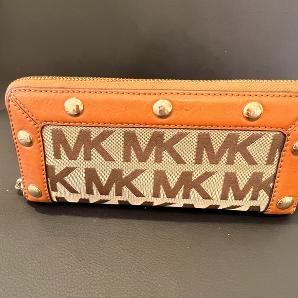MICHAEL KORS MK DELANCY ZIP AROUND ZA CONTINENTAL WALLET - Picture 4 of 11